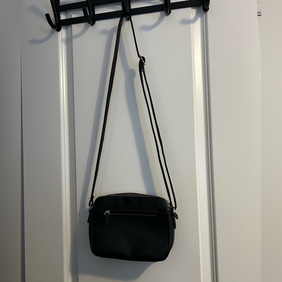 Roots Handbag - Picture 3 of 6